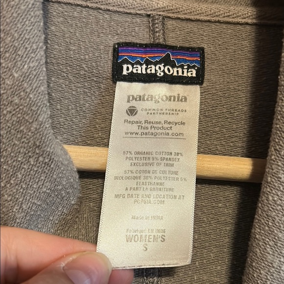 Patagonia Women's Slate Cardigan - Picture 2 of 8
